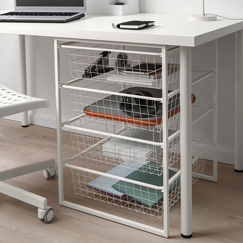 Almacenaje de metal blanco con cestas debajo del escritorio, decoración minimalista.