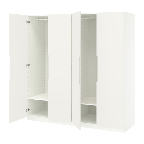 Armario PAX blanco con puertas abiertas; Diseño minimalista, estantes ajustables, bisagras de cierre suave.