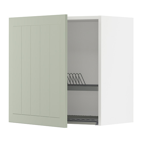 Mueble de cocina METOD abierto de color verde claro con estante de alambre y estante para platos.