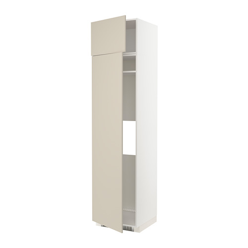 Mueble alto METOD de Ikea en color beige con acabado liso, con estantes ajustables y perfil delgado, perfecto para el almacenamiento en la cocina.