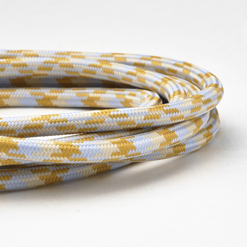 Cable usb-c multicolor, duradero, listo para viajar.