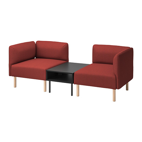 Moderno sofá modular rojo LILLEHEM con elegante mesa de centro, líneas limpias y cojines de apoyo.