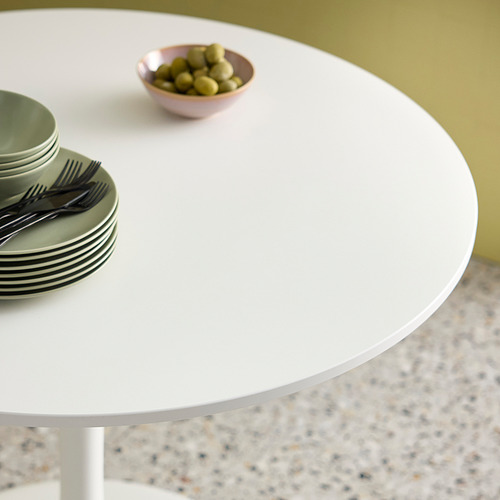 DOCKSTA / SANDSBERG, mesa con 4 sillas. 3 de 9 open dialog