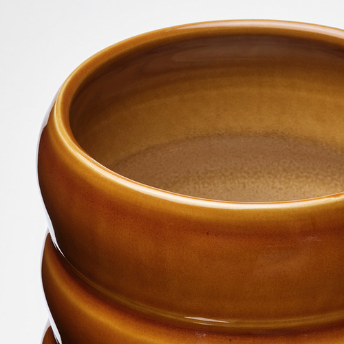 Cuenco dorado pulido.