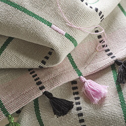 MÄVINN table runner