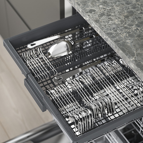 Lavavajillas abierto con ranuras para cubiertos, tenedores, cuchillos, cucharas y utensilios para servir.