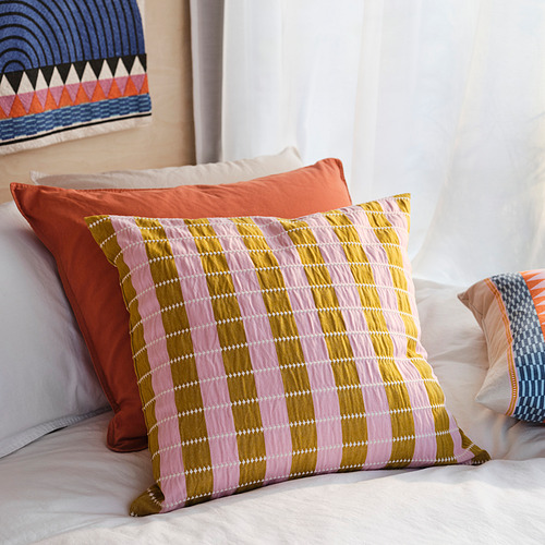 OMMJÄNGE, funda para cojín. 2 de 5 open dialog