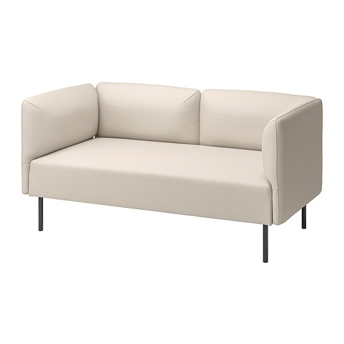 Un sofá de 2 plazas LILLEHEM beige con un diseño limpio, con asientos acolchados y respaldos apoyados en patas de metal negro.
