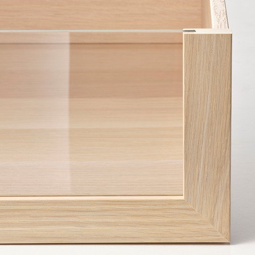 Primer plano del borde del cajón de madera moderna, acabado elegante, diseño elegante.