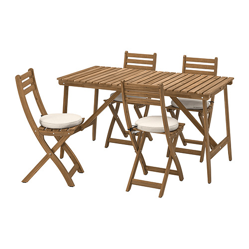 Juego de comedor de exterior ASKHOLMEN con mesa de madera, 4 sillas plegables y cojines en color beige.