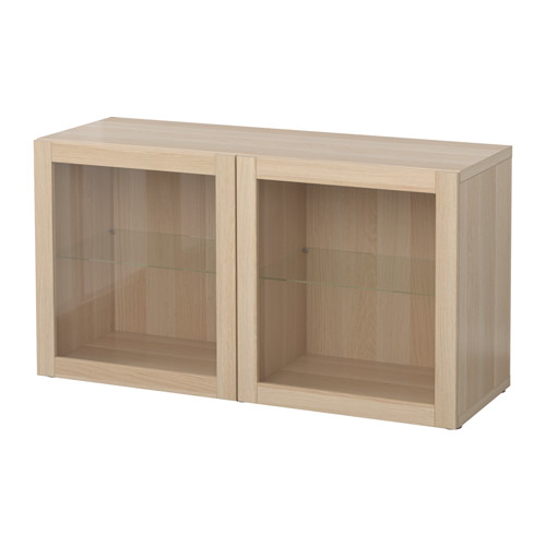 BESTÅ: estantería de madera clara, diseño sencillo y moderno.