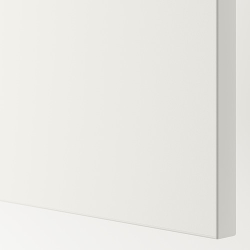 Unidad de almacenamiento de platsa blanca, diseño elegante, acabado liso. Aspecto de alta calidad con bordes limpios.