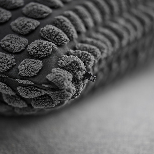 SVARTPOPPEL, funda para cojín. 3 de 4 open dialog