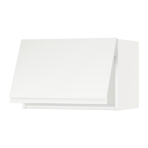 Un mueble de cocina moderno blanco del sistema METOD. El armario es rectangular de líneas limpias y un diseño minimalista.