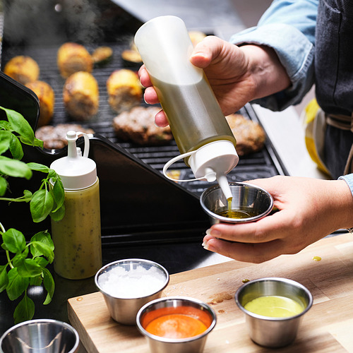 GRILLTIDER, botella flexible. 2 de 4 open dialog