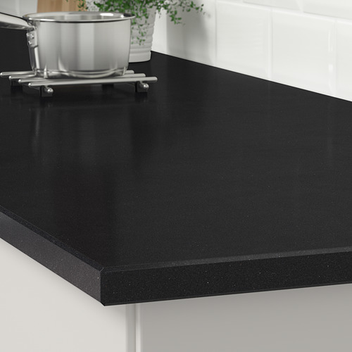 Encimera de cocina de cuarzo negro, elegante, brillante, duradera.