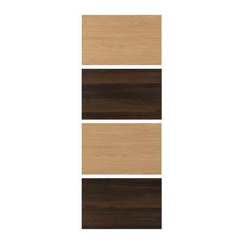 Cuatro paneles de madera en dos tonos, marrón claro y marrón oscuro, dispuestos verticalmente. Paneles de color claro en la parte superior e inferior, más oscuros en el medio.