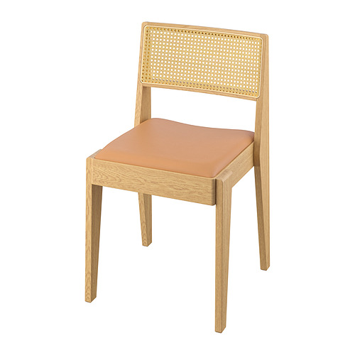 Silla STOCKHOLM 2025: madera clara, asiento naranja, respaldo tejido, diseño elegante.