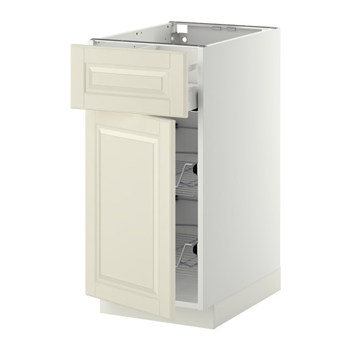 Mueble de cocina METOD en blanco roto con cantos biselados. Tiene un cajón, cestas de alambre y un marco resistente. Diseño tradicional con funcionalidad moderna.