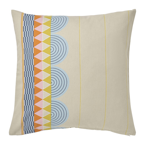 Cojín OMMJÄNGE, color crema con triángulos, líneas y círculos multicolores, diseño geométrico sobre algodón.