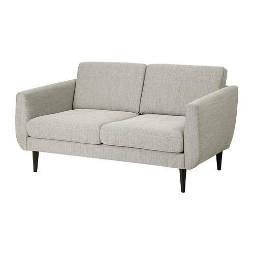 Sofá SMEDSTORP: gris, tela, estilo mid-century, dos cojines, patas cónicas.