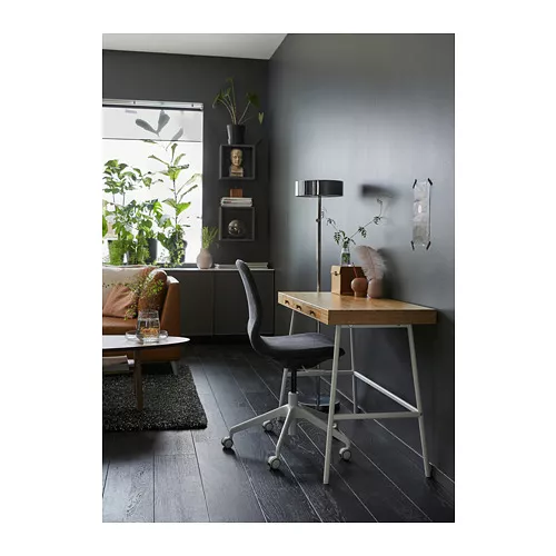 IKEA LILLASEN 机 美品 Amazon | LILLASEN リルオーセン デスク - 竹 102x49 cm 602.782