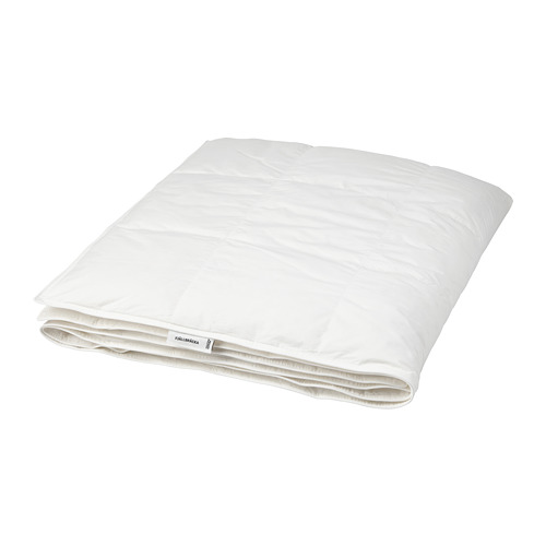 Edredón nórdico blanco Fjällbracka, plegado, con etiqueta blanca, algodón suave, relleno de plumón/plumas recicladas.