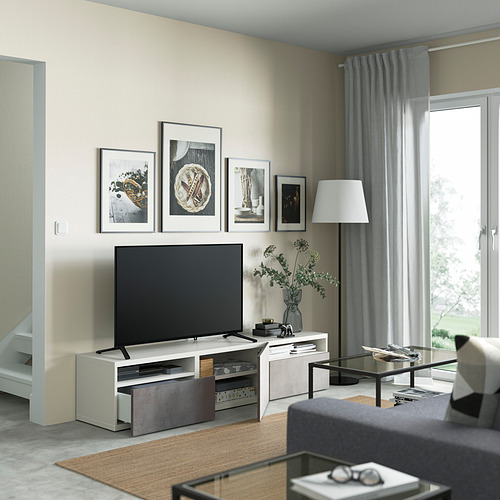 Mueble de tv BESTÅ con pies estables, gestión de cables, cajones de apertura a presión.