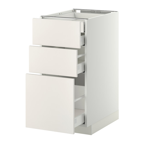 Mueble de cocina METOD en color blanco con tres cajones; Diseño elegante y moderno para un almacenamiento organizado.