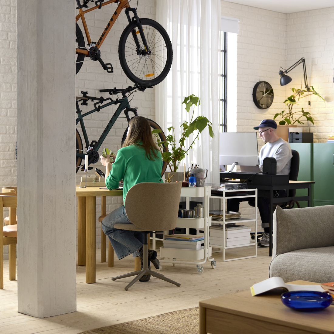 KRYLBO, swivel chair. 5 of 9 open dialog