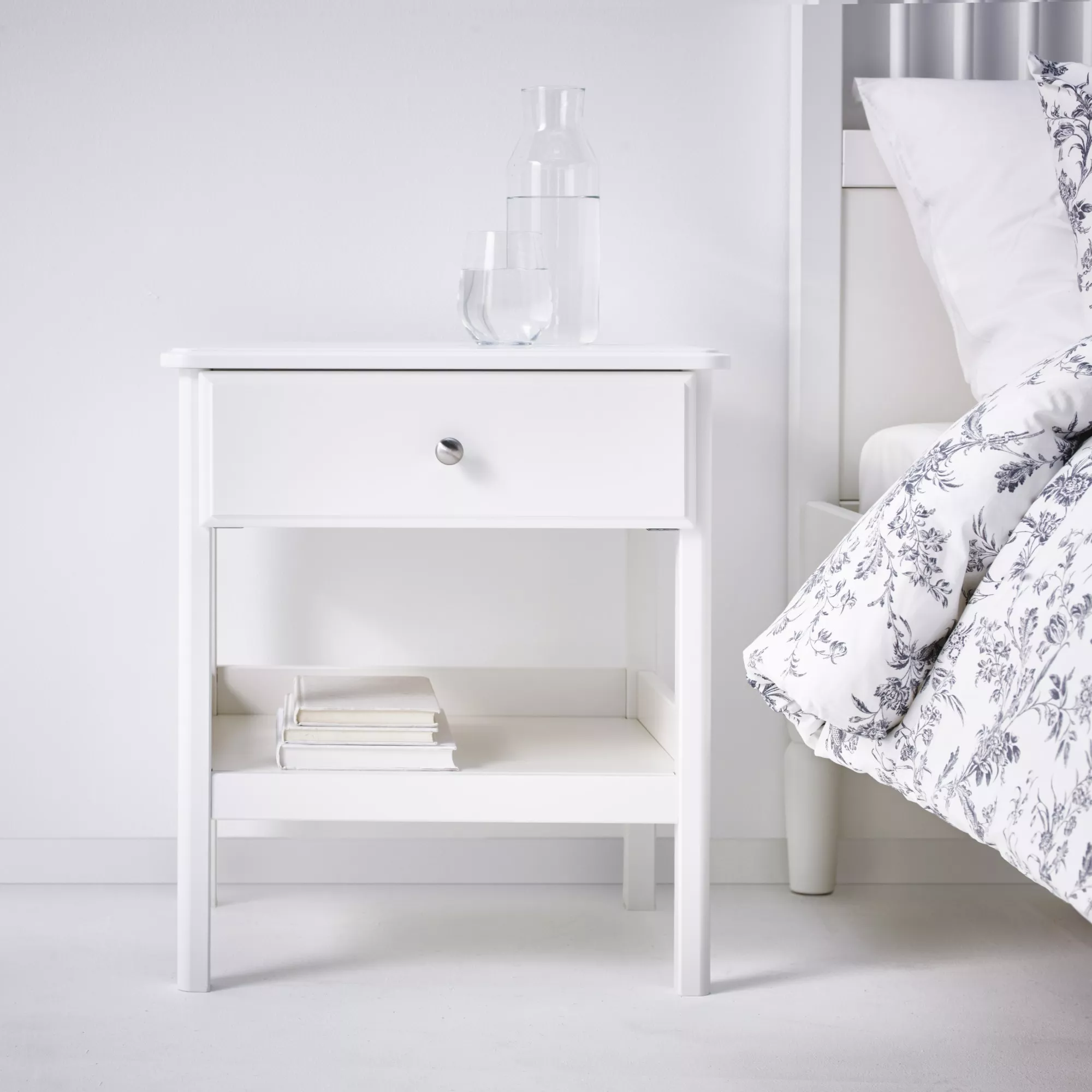 IKEA Santo Domingo - TYSSEDAL nightstand, white, 20 1/8x15 3/4 