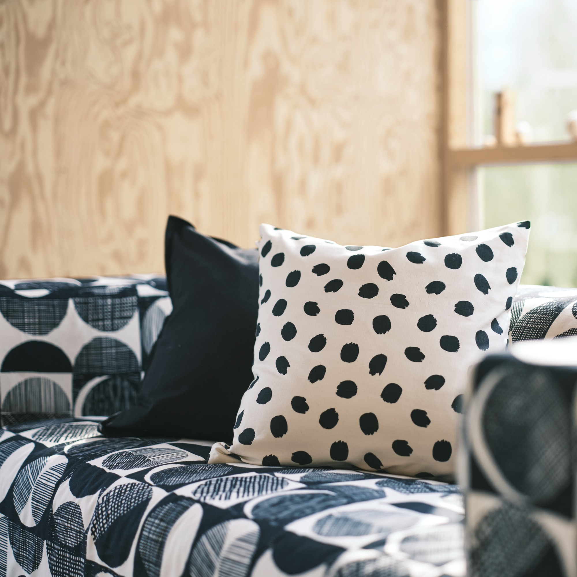 ODDNY, cushion cover. 2 of 5 open dialog