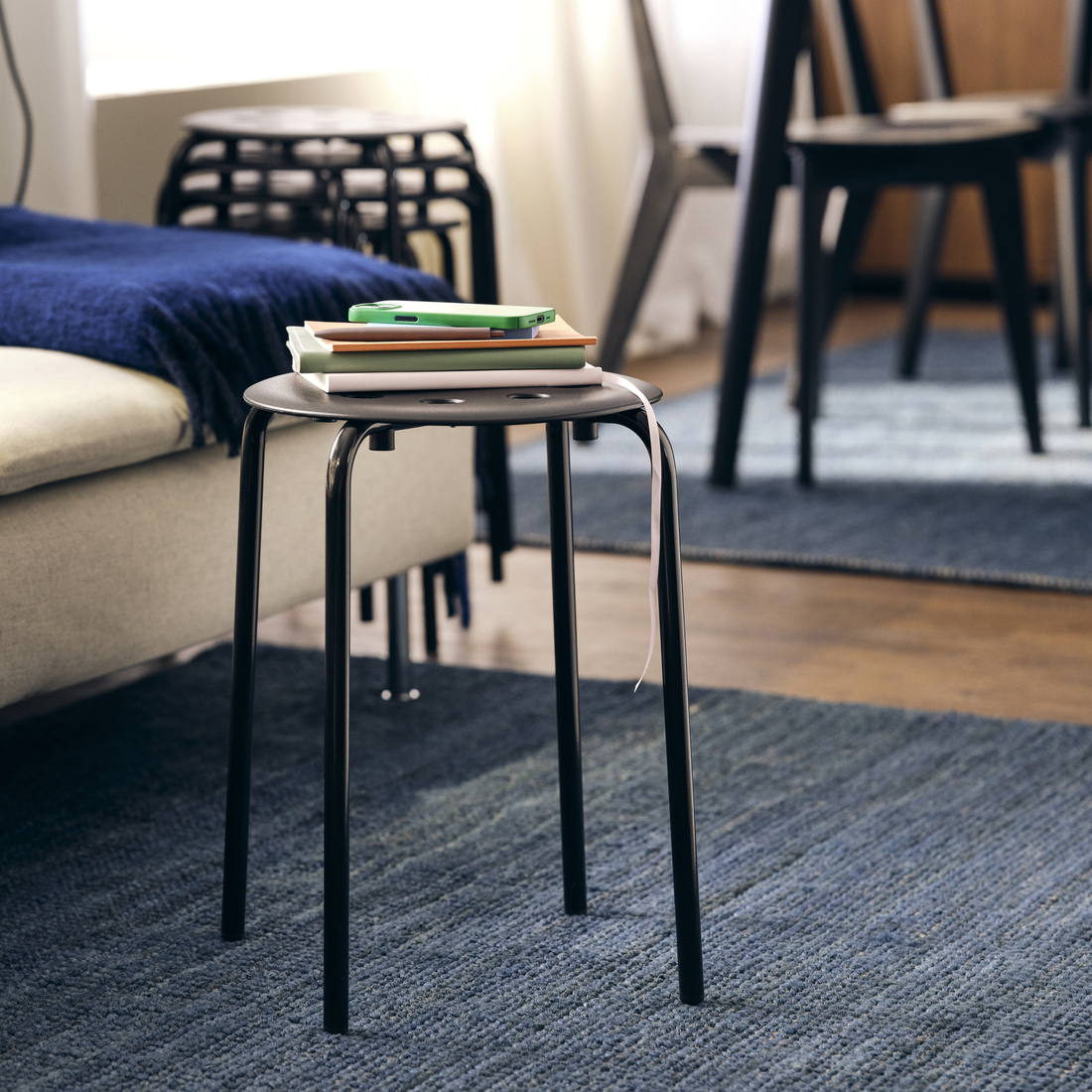 MARIUS, taburete. 2 de 7 open dialog