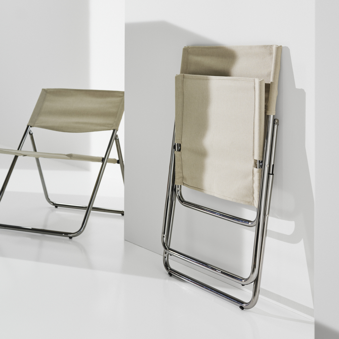 MOFALLA, Easy chair. 3 of 8 open dialog