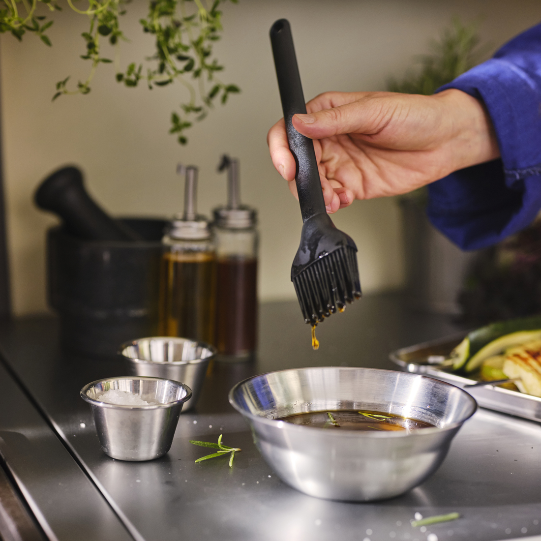 GRILLTIDER, tazón para salsa. 2 de 4 open dialog