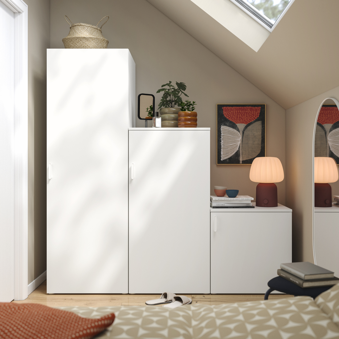 PLATSA, wardrobe with 3 doors. 2 of 3 open dialog