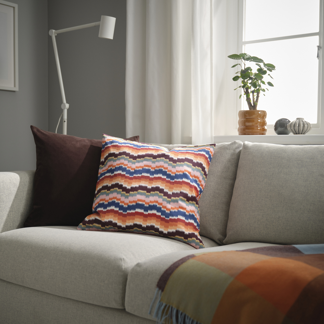 PEKINGSYREN, cushion cover. 2 of 4 open dialog