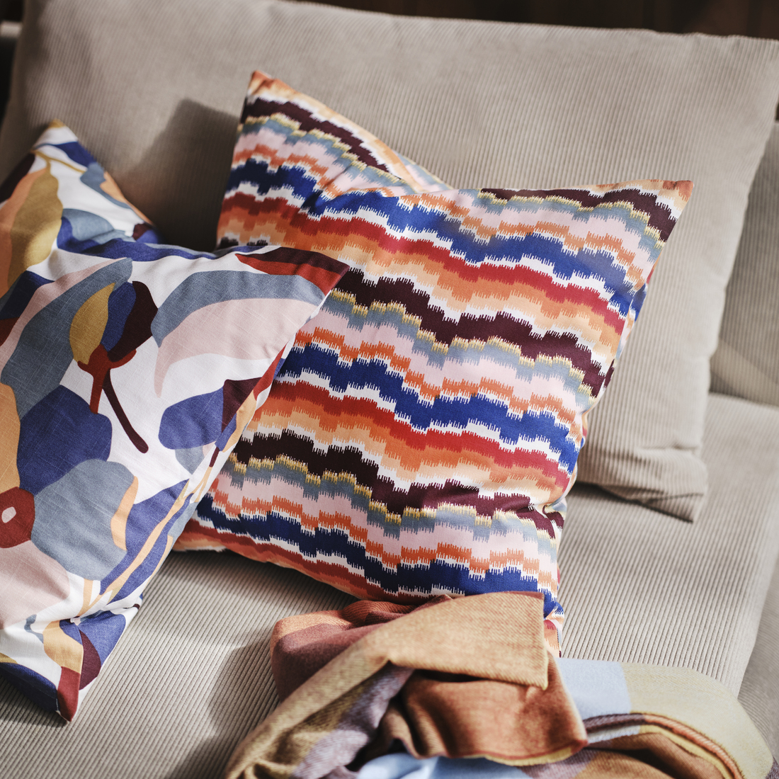 PEKINGSYREN, cushion cover. 4 of 4 open dialog