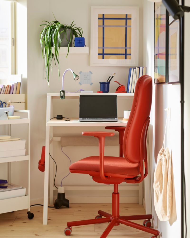 SMÖRKULL Office chair with armrests, Gräsnäs red