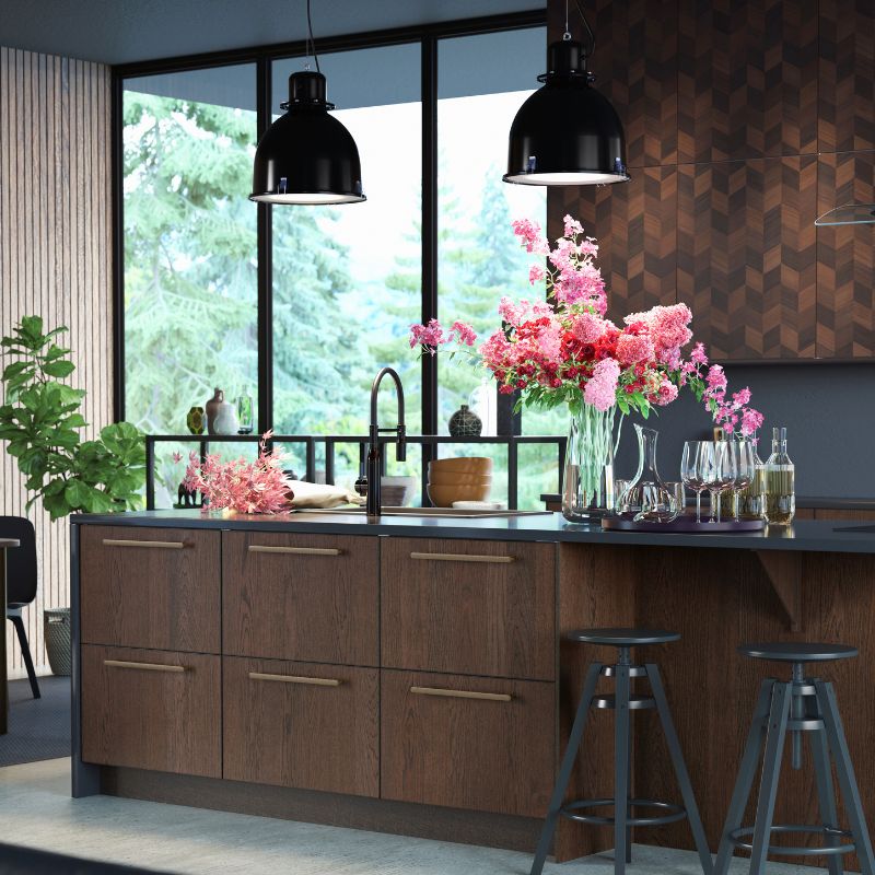 Modern kitchen with DALFRED stools, BERÄKNA vase, STORSINT glasses, SALLSJÖN faucet and EKBACKEN countertop.