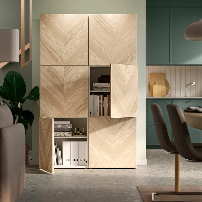 Armario modular con puertas de madera
