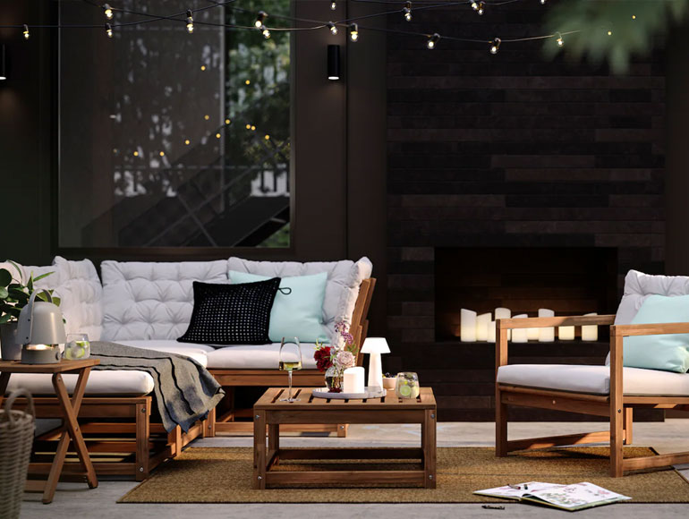 How to create an outdoor entertaining area?